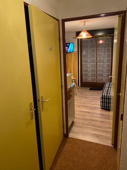 Charmant Appartement Au Pied Des Pistes De Lélex מראה חיצוני תמונה